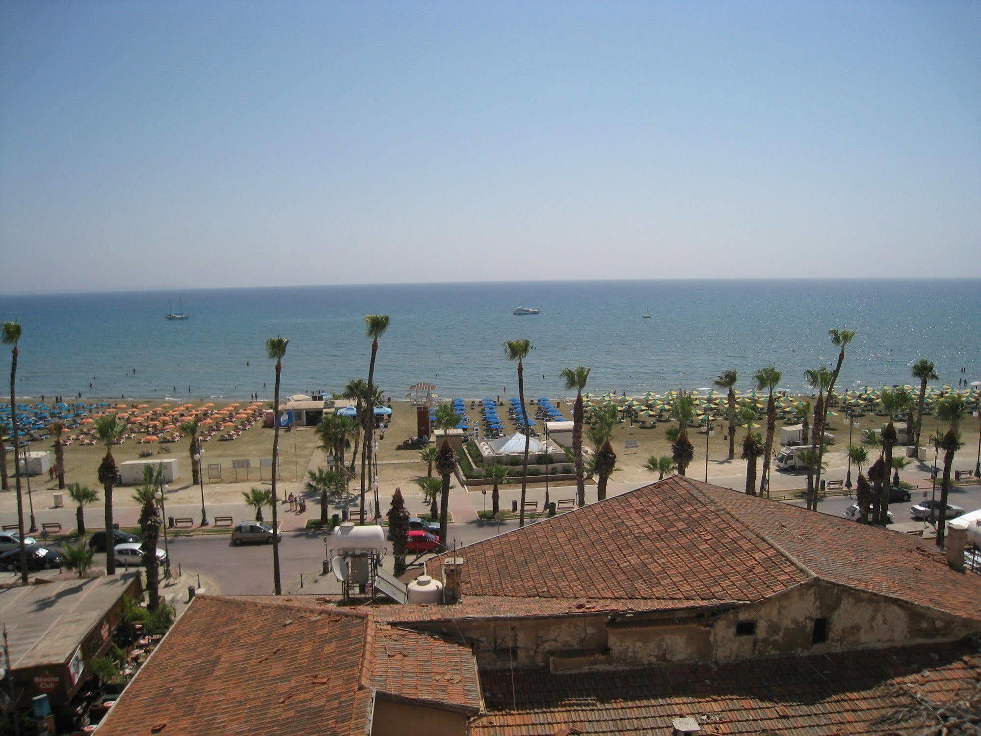 Palm Sea Beach Hotel Apartments Ларнака Экстерьер фото
